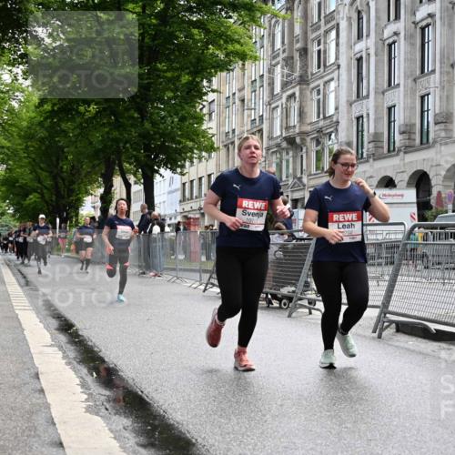14.06.2026 - REWE Women's Run J. Mangold http://msf.ph/oto/9753258 14.06.2026 10:10:03 Ziel 10293, 10412, 10413, 10702, 10703, 10890, 10917, 11239, 11453, 11474, 11487, 11498 meine-sportfotos.de
