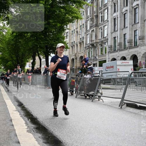 14.06.2026 - REWE Women's Run J. Mangold http://msf.ph/oto/9753272 14.06.2026 10:10:08 Ziel 10185, 10293, 10702, 10703, 11339, 11487 meine-sportfotos.de