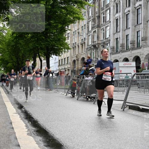 14.06.2026 - REWE Women's Run J. Mangold http://msf.ph/oto/9753290 14.06.2026 10:10:11 Ziel 10185, 10293, 10878, 10903, 11022, 11178, 11339, 11345, 11486 meine-sportfotos.de