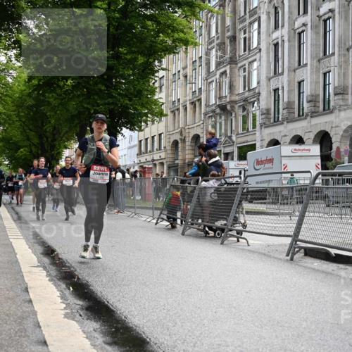 14.06.2026 - REWE Women's Run J. Mangold http://msf.ph/oto/9753294 14.06.2026 10:10:12 Ziel 10185, 10293, 10878, 10903, 11022, 11178, 11339, 11345, 11486 meine-sportfotos.de