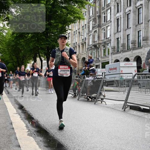 14.06.2026 - REWE Women's Run J. Mangold http://msf.ph/oto/9753304 14.06.2026 10:10:13 Ziel 10185, 10293, 10878, 10903, 11022, 11178, 11339, 11345, 11486 meine-sportfotos.de