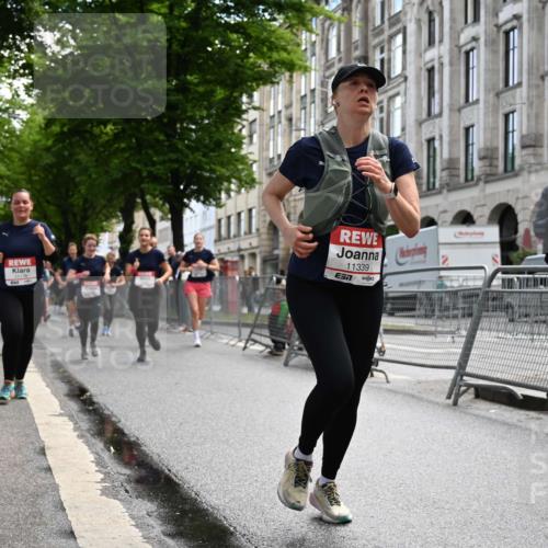 14.06.2026 - REWE Women's Run J. Mangold http://msf.ph/oto/9753307 14.06.2026 10:10:13 Ziel 10185, 10293, 10878, 10903, 11022, 11178, 11339, 11345, 11486 meine-sportfotos.de