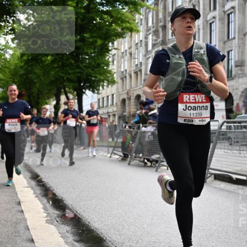 14.06.2026 - REWE Women's Run J. Mangold http://msf.ph/oto/9753309 14.06.2026 10:10:13 Ziel 10185, 10293, 10878, 10903, 11022, 11178, 11339, 11345, 11486 meine-sportfotos.de