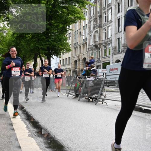 14.06.2026 - REWE Women's Run J. Mangold http://msf.ph/oto/9753312 14.06.2026 10:10:14 Ziel 10185, 10425, 10464, 10878, 10903, 11022, 11178, 11339, 11345, 11486 meine-sportfotos.de