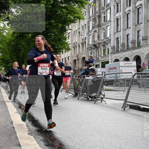 14.06.2026 - REWE Women's Run J. Mangold http://msf.ph/oto/9753319 14.06.2026 10:10:14 Ziel 10185, 10425, 10464, 10878, 10903, 11022, 11178, 11339, 11345, 11486 meine-sportfotos.de