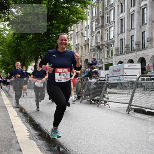 14.06.2026 - REWE Women's Run J. Mangold http://msf.ph/oto/9753321 14.06.2026 10:10:14 Ziel 10185, 10425, 10464, 10878, 10903, 11022, 11178, 11339, 11345, 11486 meine-sportfotos.de