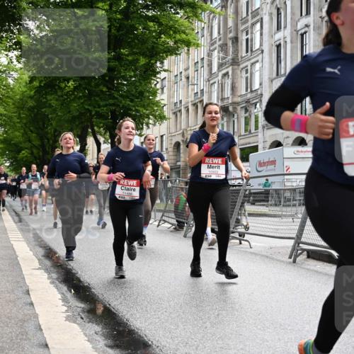 14.06.2026 - REWE Women's Run J. Mangold http://msf.ph/oto/9753328 14.06.2026 10:10:15 Ziel 10185, 10425, 10464, 10878, 10903, 11022, 11178, 11339, 11345, 11486 meine-sportfotos.de