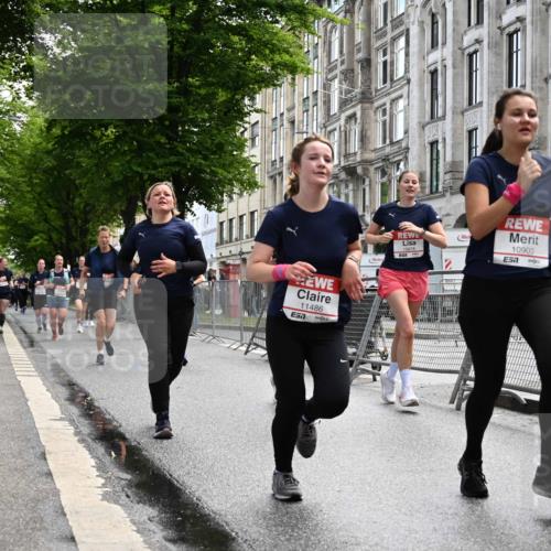 14.06.2026 - REWE Women's Run J. Mangold http://msf.ph/oto/9753334 14.06.2026 10:10:16 Ziel 10185, 10425, 10439, 10464, 10878, 10903, 11022, 11178, 11271, 11339, 11345, 11435, 11486 meine-sportfotos.de