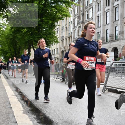 14.06.2026 - REWE Women's Run J. Mangold http://msf.ph/oto/9753337 14.06.2026 10:10:16 Ziel 10185, 10425, 10439, 10464, 10878, 10903, 11022, 11178, 11271, 11339, 11345, 11435, 11486 meine-sportfotos.de