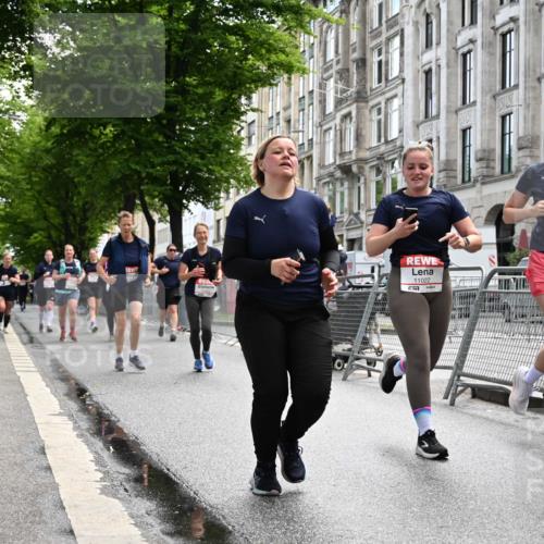14.06.2026 - REWE Women's Run J. Mangold http://msf.ph/oto/9753341 14.06.2026 10:10:17 Ziel 10238, 10425, 10439, 10464, 10557, 10878, 10903, 11022, 11178, 11271, 11339, 11345, 11435, 11486, 11527 meine-sportfotos.de