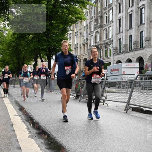 14.06.2026 - REWE Women's Run J. Mangold http://msf.ph/oto/9753353 14.06.2026 10:10:19 Ziel 10238, 10425, 10439, 10464, 10557, 10878, 10903, 11022, 11178, 11271, 11345, 11435, 11486, 11527 meine-sportfotos.de