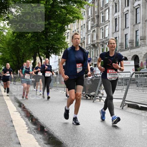 14.06.2026 - REWE Women's Run J. Mangold http://msf.ph/oto/9753358 14.06.2026 10:10:19 Ziel 10238, 10425, 10439, 10464, 10557, 10878, 10903, 11022, 11178, 11271, 11345, 11435, 11486, 11527 meine-sportfotos.de
