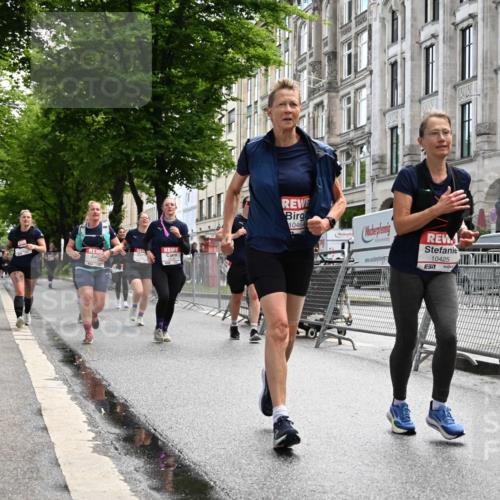 14.06.2026 - REWE Women's Run J. Mangold http://msf.ph/oto/9753360 14.06.2026 10:10:19 Ziel 10238, 10425, 10439, 10464, 10557, 10878, 10903, 11022, 11178, 11271, 11345, 11435, 11486, 11527 meine-sportfotos.de