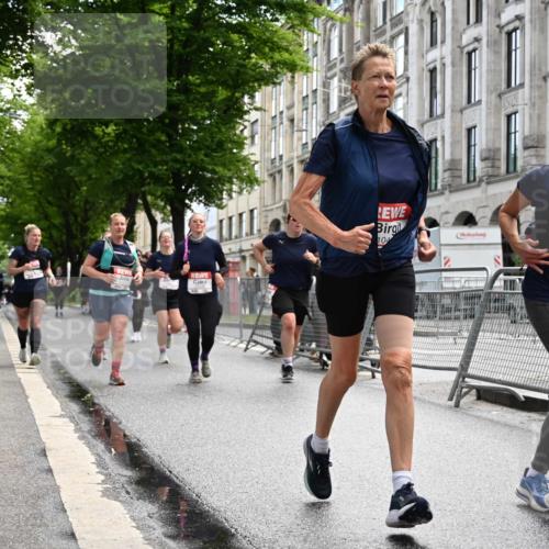 14.06.2026 - REWE Women's Run J. Mangold http://msf.ph/oto/9753362 14.06.2026 10:10:20 Ziel 10238, 10425, 10439, 10464, 10557, 10575, 10878, 10903, 11022, 11271, 11345, 11435, 11486, 11527 meine-sportfotos.de