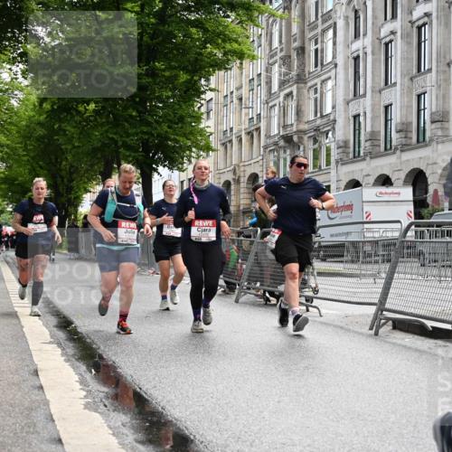 14.06.2026 - REWE Women's Run J. Mangold http://msf.ph/oto/9753368 14.06.2026 10:10:20 Ziel 10238, 10425, 10439, 10464, 10557, 10575, 10878, 10903, 11022, 11271, 11345, 11435, 11486, 11527 meine-sportfotos.de