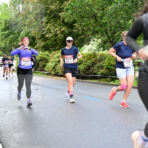 14.06.2026 - REWE Women's Run Dr. Thomas Lammeyer http://msf.ph/oto/9753393 14.06.2026 09:16:30 Laufen 10299, 10704 meine-sportfotos.de