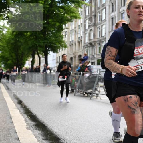 14.06.2026 - REWE Women's Run J. Mangold http://msf.ph/oto/9753396 14.06.2026 10:10:23 Ziel 10238, 10425, 10439, 10464, 10557, 10575, 11271, 11435, 11527 meine-sportfotos.de