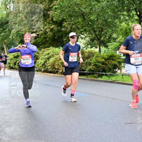 14.06.2026 - REWE Women's Run Dr. Thomas Lammeyer http://msf.ph/oto/9753400 14.06.2026 09:16:30 Laufen 107, 7, 10299, 11467 meine-sportfotos.de
