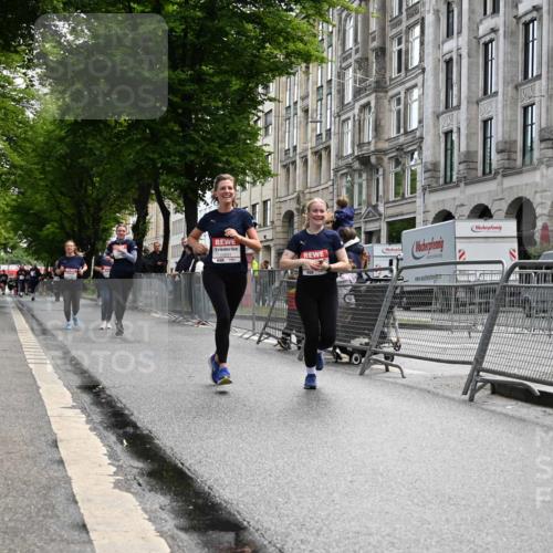 14.06.2026 - REWE Women's Run J. Mangold http://msf.ph/oto/9753411 14.06.2026 10:10:30 Ziel 10426, 10460, 10575, 10591 meine-sportfotos.de