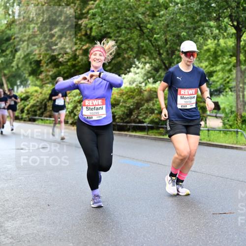 14.06.2026 - REWE Women's Run Dr. Thomas Lammeyer http://msf.ph/oto/9753412 14.06.2026 09:16:31 Laufen 10299, 10704 meine-sportfotos.de