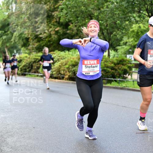 14.06.2026 - REWE Women's Run Dr. Thomas Lammeyer http://msf.ph/oto/9753420 14.06.2026 09:16:31 Laufen 10299, 7, 10704, 317 meine-sportfotos.de