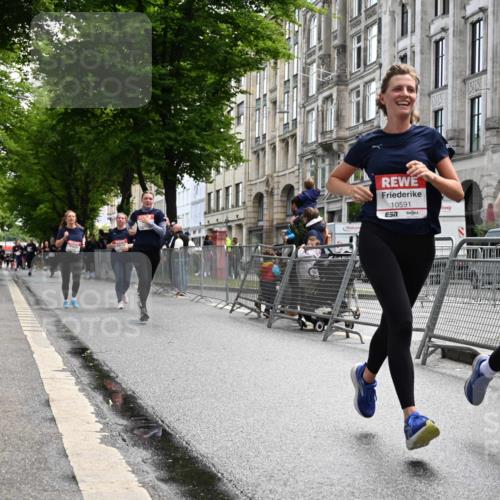 14.06.2026 - REWE Women's Run J. Mangold http://msf.ph/oto/9753427 14.06.2026 10:10:31 Ziel 10426, 10460, 10503, 10591, 11170 meine-sportfotos.de