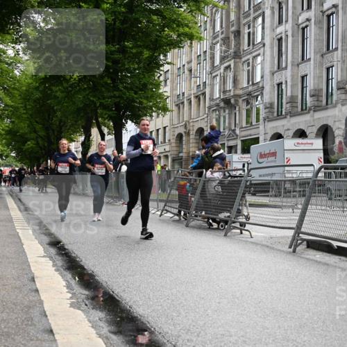 14.06.2026 - REWE Women's Run J. Mangold http://msf.ph/oto/9753432 14.06.2026 10:10:32 Ziel 10426, 10460, 10503, 10591, 11170 meine-sportfotos.de