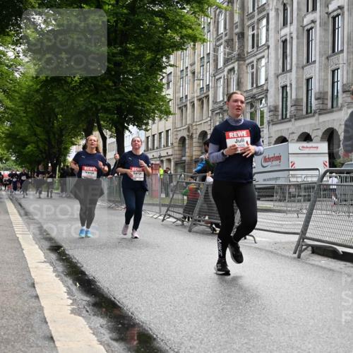 14.06.2026 - REWE Women's Run J. Mangold http://msf.ph/oto/9753445 14.06.2026 10:10:34 Ziel 10426, 10460, 10503, 10591, 11170 meine-sportfotos.de