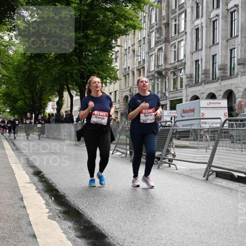 14.06.2026 - REWE Women's Run J. Mangold http://msf.ph/oto/9753465 14.06.2026 10:10:35 Ziel 10426, 10460, 10503, 10591, 11170 meine-sportfotos.de