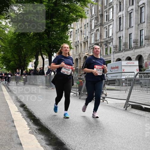 14.06.2026 - REWE Women's Run J. Mangold http://msf.ph/oto/9753467 14.06.2026 10:10:36 Ziel 10426, 10503, 11170 meine-sportfotos.de