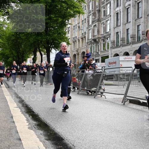 14.06.2026 - REWE Women's Run J. Mangold http://msf.ph/oto/9753499 14.06.2026 10:10:45 Ziel 10140, 10499, 10514, 10834 meine-sportfotos.de