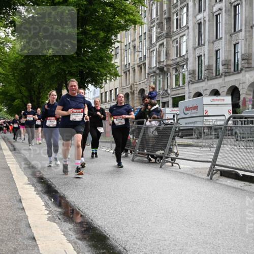 14.06.2026 - REWE Women's Run J. Mangold http://msf.ph/oto/9753513 14.06.2026 10:10:49 Ziel 10140, 10499, 10514, 10821, 10834, 10985, 11124, 11328, 11450, 11451 meine-sportfotos.de