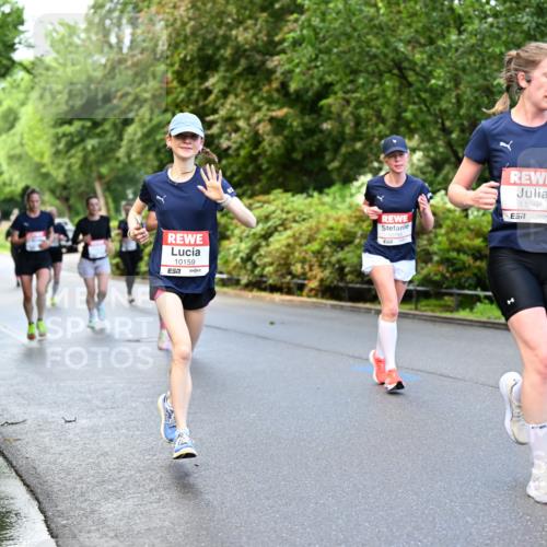 14.06.2026 - REWE Women's Run Dr. Thomas Lammeyer http://msf.ph/oto/9753528 14.06.2026 09:16:38 Laufen 10159, 7, 11395, 7 meine-sportfotos.de