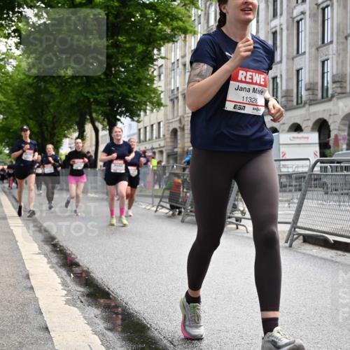 14.06.2026 - REWE Women's Run J. Mangold http://msf.ph/oto/9753556 14.06.2026 10:10:54 Ziel 10053, 10111, 10406, 10429, 10468, 10821, 10834, 10985, 11124, 11328, 11450, 11451, 11500 meine-sportfotos.de