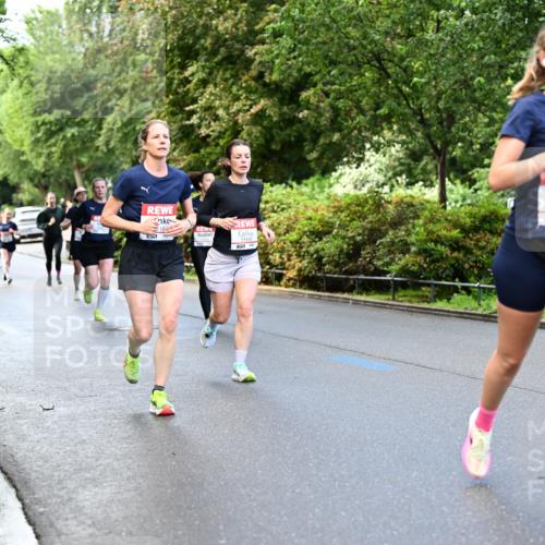 14.06.2026 - REWE Women's Run Dr. Thomas Lammeyer http://msf.ph/oto/9753572 14.06.2026 09:16:41 Laufen 18, 11510, 11328 meine-sportfotos.de
