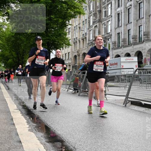14.06.2026 - REWE Women's Run J. Mangold http://msf.ph/oto/9753575 14.06.2026 10:10:56 Ziel 10053, 10111, 10406, 10429, 10468, 10821, 10985, 11124, 11328, 11450, 11451, 11500 meine-sportfotos.de