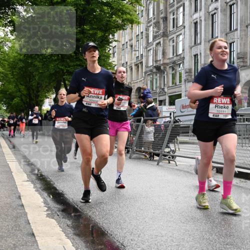 14.06.2026 - REWE Women's Run J. Mangold http://msf.ph/oto/9753582 14.06.2026 10:10:57 Ziel 10053, 10111, 10406, 10429, 10468, 11328, 11450, 11451, 11500 meine-sportfotos.de