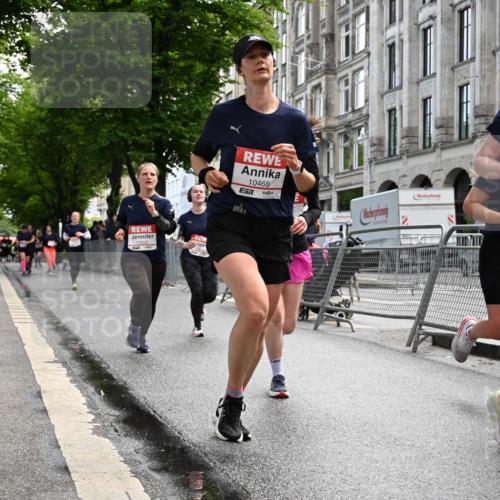 14.06.2026 - REWE Women's Run J. Mangold http://msf.ph/oto/9753586 14.06.2026 10:10:57 Ziel 10053, 10111, 10406, 10429, 10468, 11328, 11450, 11451, 11500 meine-sportfotos.de