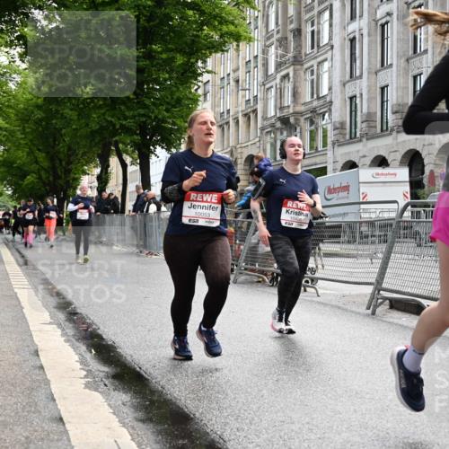 14.06.2026 - REWE Women's Run J. Mangold http://msf.ph/oto/9753594 14.06.2026 10:10:58 Ziel 10053, 10111, 10406, 10429, 10468, 11217, 11500 meine-sportfotos.de