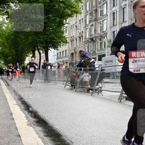 14.06.2026 - REWE Women's Run J. Mangold http://msf.ph/oto/9753601 14.06.2026 10:10:59 Ziel 10053, 10111, 10406, 10429, 10468, 11217, 11500 meine-sportfotos.de