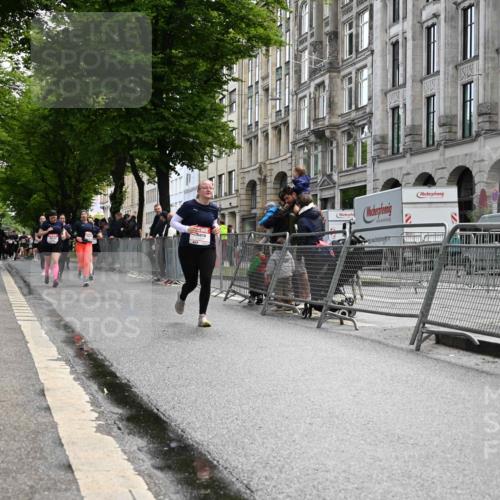 14.06.2026 - REWE Women's Run J. Mangold http://msf.ph/oto/9753604 14.06.2026 10:11:01 Ziel 10053, 10111, 10406, 10429, 10468, 10690, 11217, 11355, 11500 meine-sportfotos.de