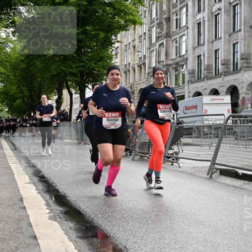 14.06.2026 - REWE Women's Run J. Mangold http://msf.ph/oto/9753627 14.06.2026 10:11:06 Ziel 10258, 10606, 10690, 10955, 11217, 11355 meine-sportfotos.de