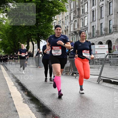 14.06.2026 - REWE Women's Run J. Mangold http://msf.ph/oto/9753629 14.06.2026 10:11:07 Ziel 10258, 10606, 10690, 10955, 11217, 11355 meine-sportfotos.de