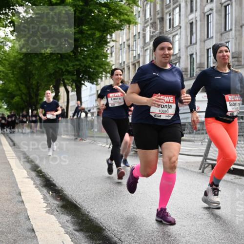 14.06.2026 - REWE Women's Run J. Mangold http://msf.ph/oto/9753634 14.06.2026 10:11:07 Ziel 10258, 10606, 10690, 10955, 11217, 11355 meine-sportfotos.de