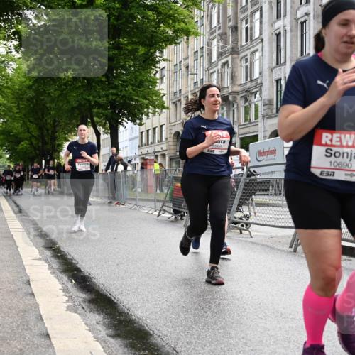 14.06.2026 - REWE Women's Run J. Mangold http://msf.ph/oto/9753637 14.06.2026 10:11:08 Ziel 10258, 10606, 10690, 10955, 11217, 11355 meine-sportfotos.de