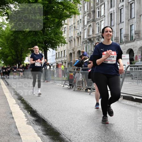 14.06.2026 - REWE Women's Run J. Mangold http://msf.ph/oto/9753641 14.06.2026 10:11:08 Ziel 10258, 10606, 10690, 10955, 11217, 11355 meine-sportfotos.de