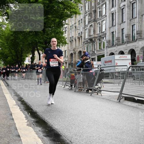 14.06.2026 - REWE Women's Run J. Mangold http://msf.ph/oto/9753647 14.06.2026 10:11:09 Ziel 10258, 10606, 10690, 10955, 11355 meine-sportfotos.de