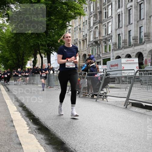 14.06.2026 - REWE Women's Run J. Mangold http://msf.ph/oto/9753651 14.06.2026 10:11:10 Ziel 10258, 10606, 10690, 10955, 11355 meine-sportfotos.de
