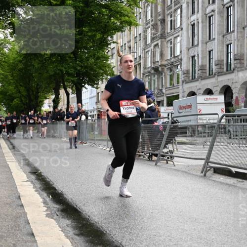 14.06.2026 - REWE Women's Run J. Mangold http://msf.ph/oto/9753653 14.06.2026 10:11:10 Ziel 10258, 10606, 10690, 10955, 11355 meine-sportfotos.de