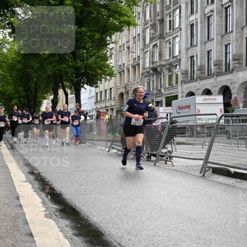 14.06.2026 - REWE Women's Run J. Mangold http://msf.ph/oto/9753658 14.06.2026 10:11:14 Ziel 10180, 10240, 10258, 10734, 11260, 11488 meine-sportfotos.de